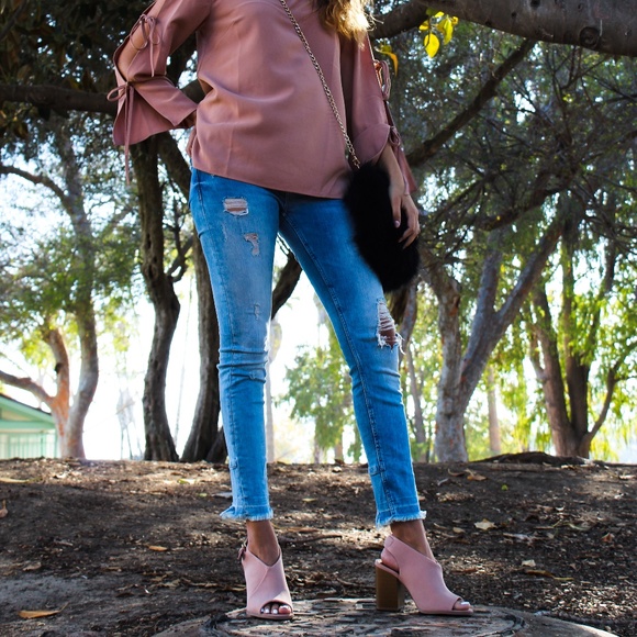 🚨LAST PAIR!!//The Ariel// blush heel - Picture 2 of 5